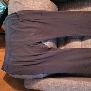 Black yoga pants
